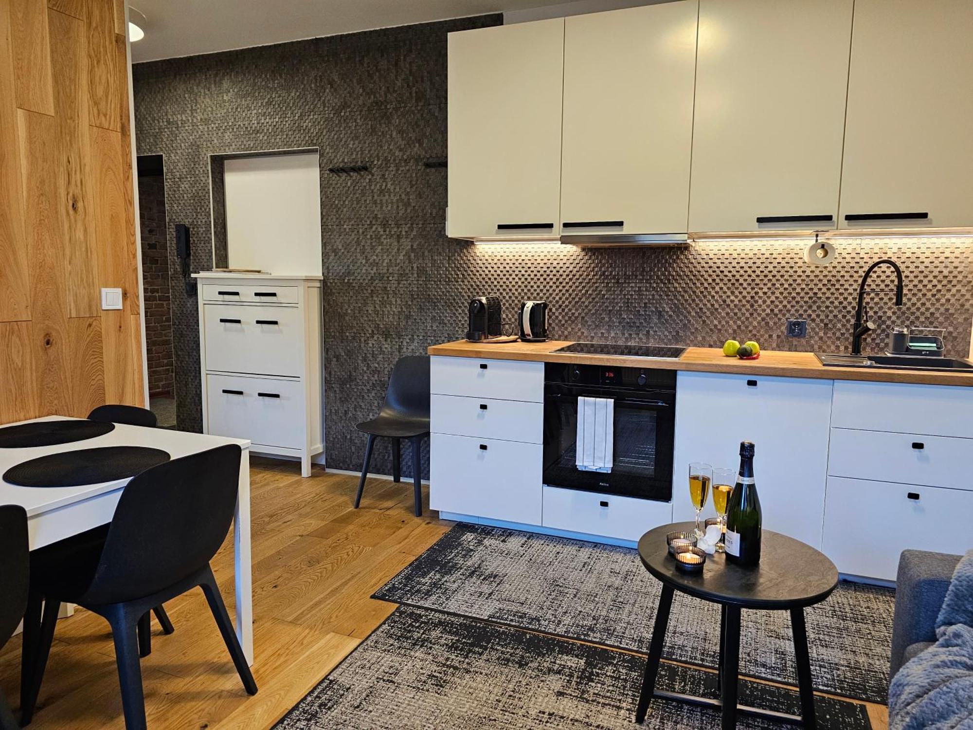 Urban Apartments Premium No 3, Free Private Parking, Self Check-In Chorzów Exteriör bild