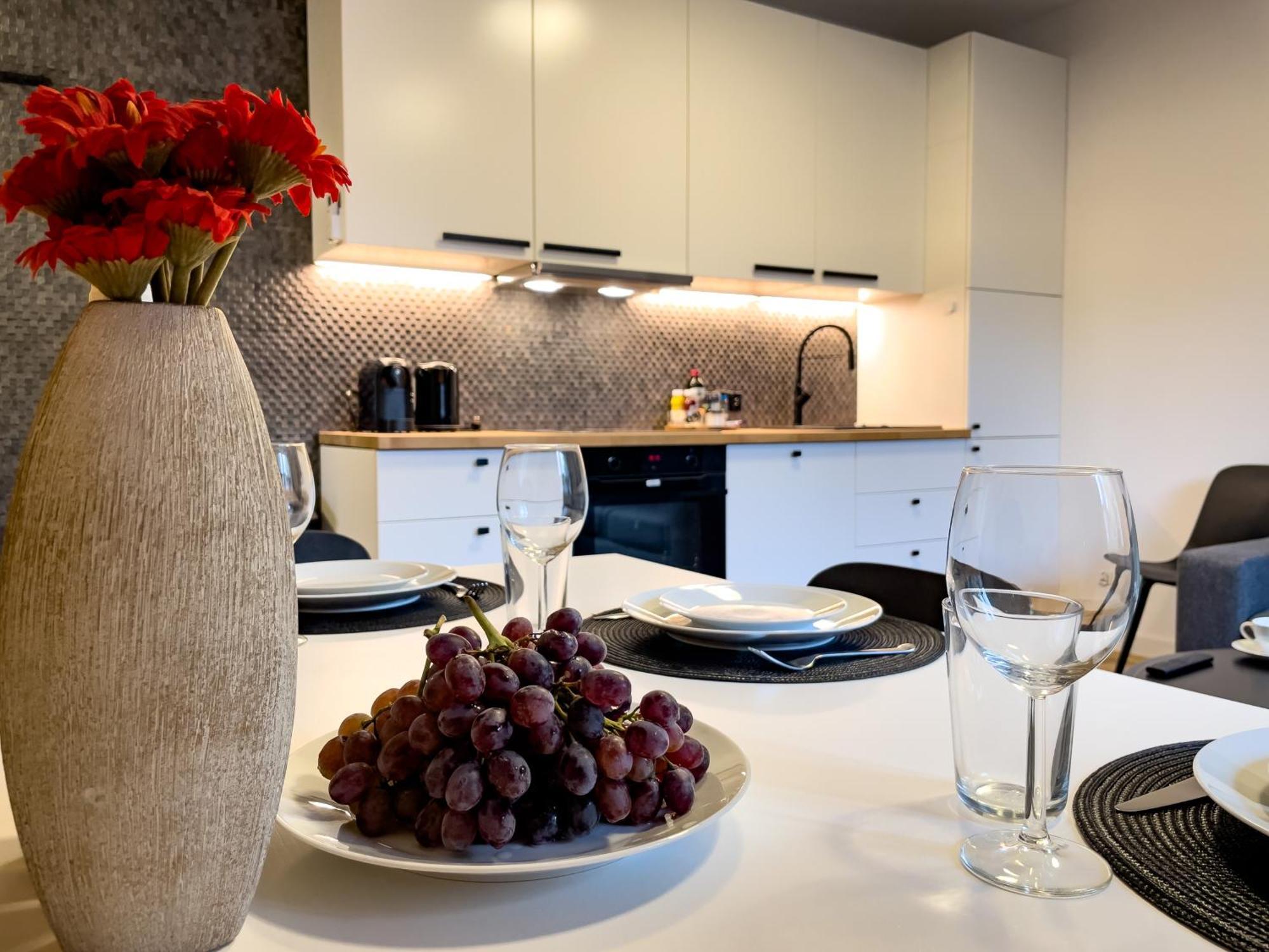 Urban Apartments Premium No 3, Free Private Parking, Self Check-In Chorzów Exteriör bild